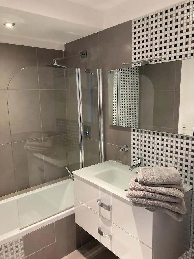 Appartement Calme Familial 3 Ch Avec Terrasses Juan-les-Pins 0*,  France